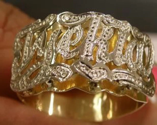 Personalized Round Name Ring Gold Plated - Lovelace Cut