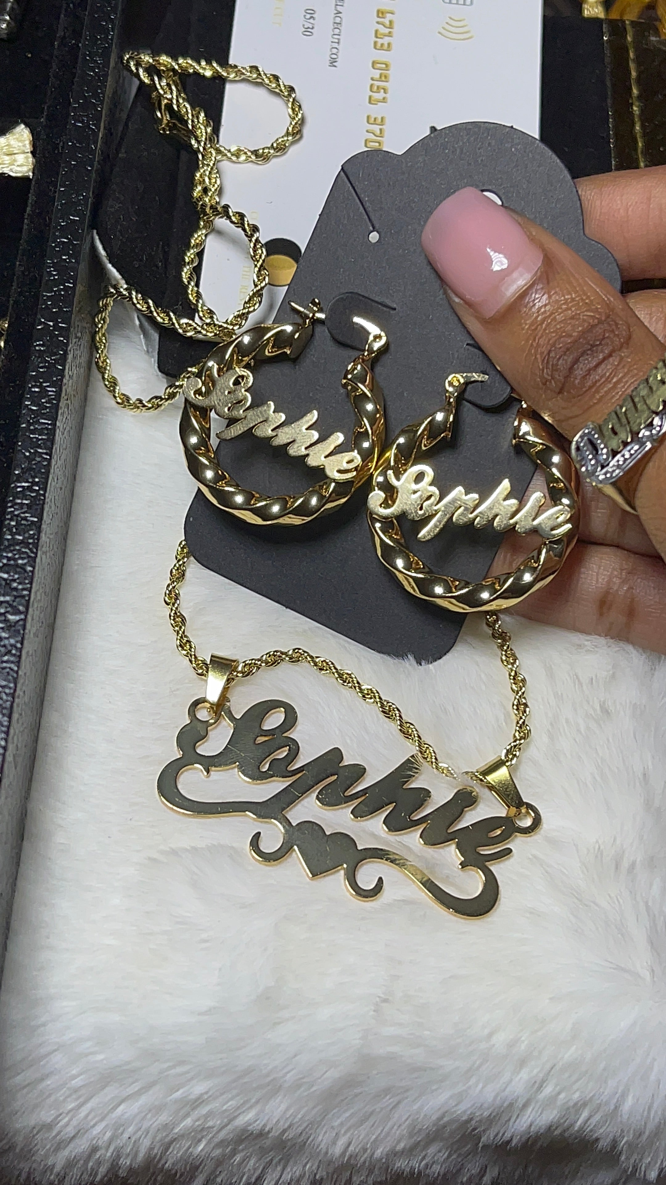 Nameplate + Hoop Earring Jewelry Set - Lovelace Cut